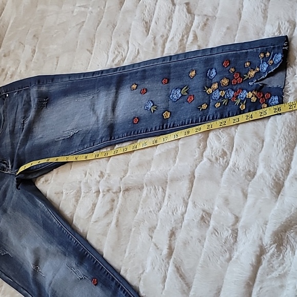 Ultimate Butt Lift Denim - Picture 12 of 12